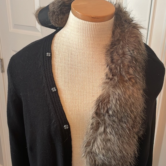 Vince Camuto 3/4 sleeve cardigan with removable faux fur collar. size large. - Picture 3 of 5